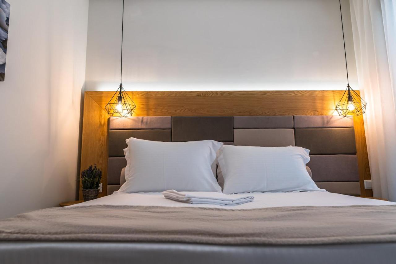Medusa Luxury Apartments Néa Péramos Dış mekan fotoğraf