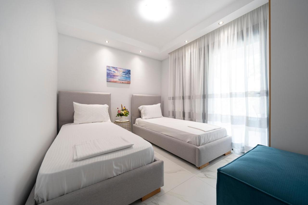 Medusa Luxury Apartments Néa Péramos Dış mekan fotoğraf