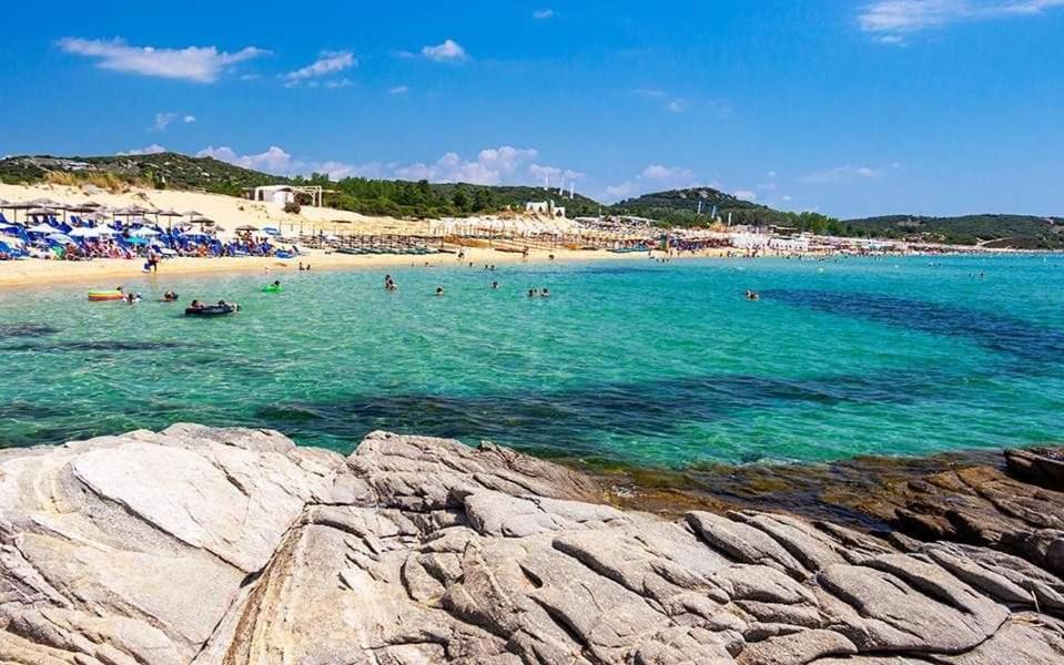 Medusa Luxury Apartments Néa Péramos Dış mekan fotoğraf